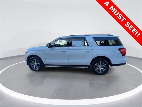 Used 2023 Ford Expedition Max XLT image 5