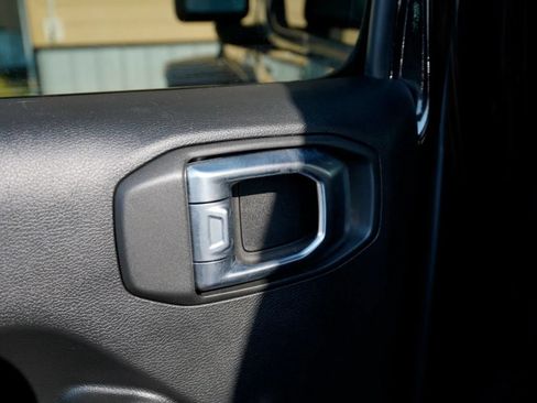 Used 2018 Jeep Wrangler Unlimited Rubicon AWD/4WD image 25