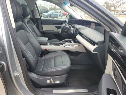 Certified 2024 Lincoln Nautilus Reserve w/ Equipment Group 202A image 27