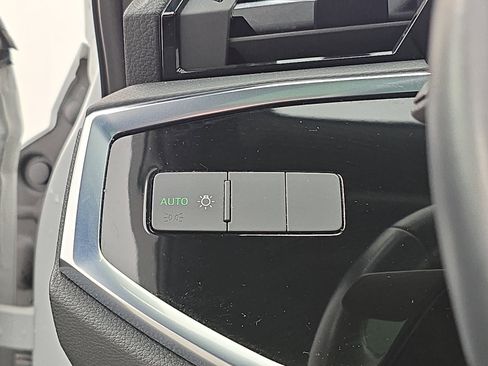 Used 2021 Audi Q3 2.0T Premium w/ Convenience Package image 26