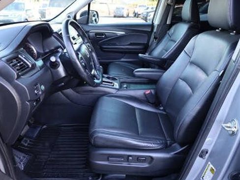 Used 2017 Honda Ridgeline RTL image 8