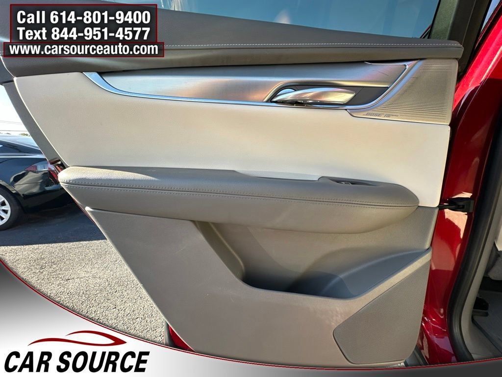 Used 2021 Cadillac XT5 Premium Luxury AWD/4WD image 23