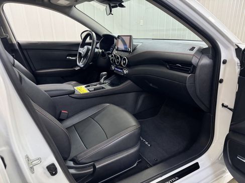 Used 2024 Nissan Sentra SR w/ SR Premium Package image 25