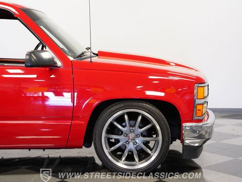 Used 1992 Chevrolet Silverado 1500 2WD Regular Cab image 30