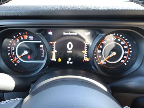 New 2026 Jeep Gladiator Willys AWD/4WD image 12