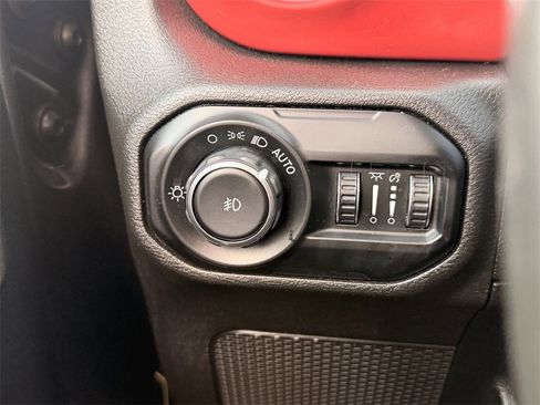 Used 2021 Jeep Wrangler Unlimited Rubicon image 14