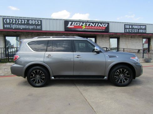 Used 2019 Nissan Armada Platinum w/ Captain's Chairs Package RWD image 5
