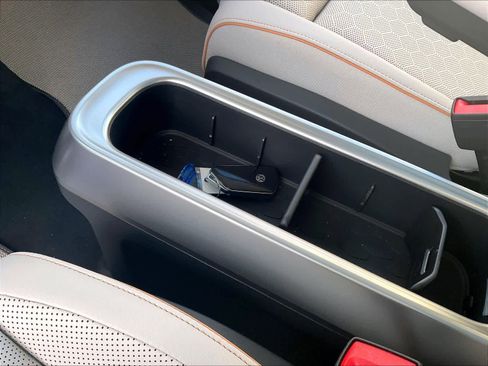 New 2025 Volkswagen ID. Buzz Pro S Plus image 14