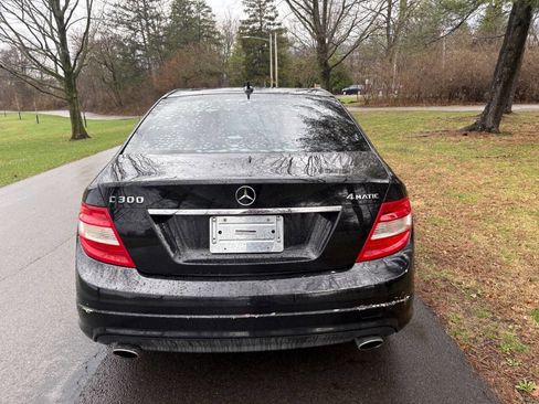 Used 2009 Mercedes-Benz C 300 4MATIC Sedan image 10