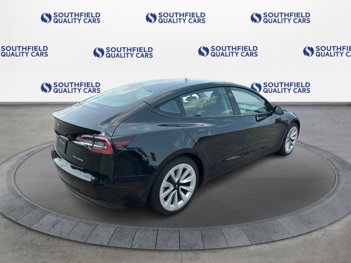Used 2022 Tesla Model 3 Long Range AWD/4WD image 7