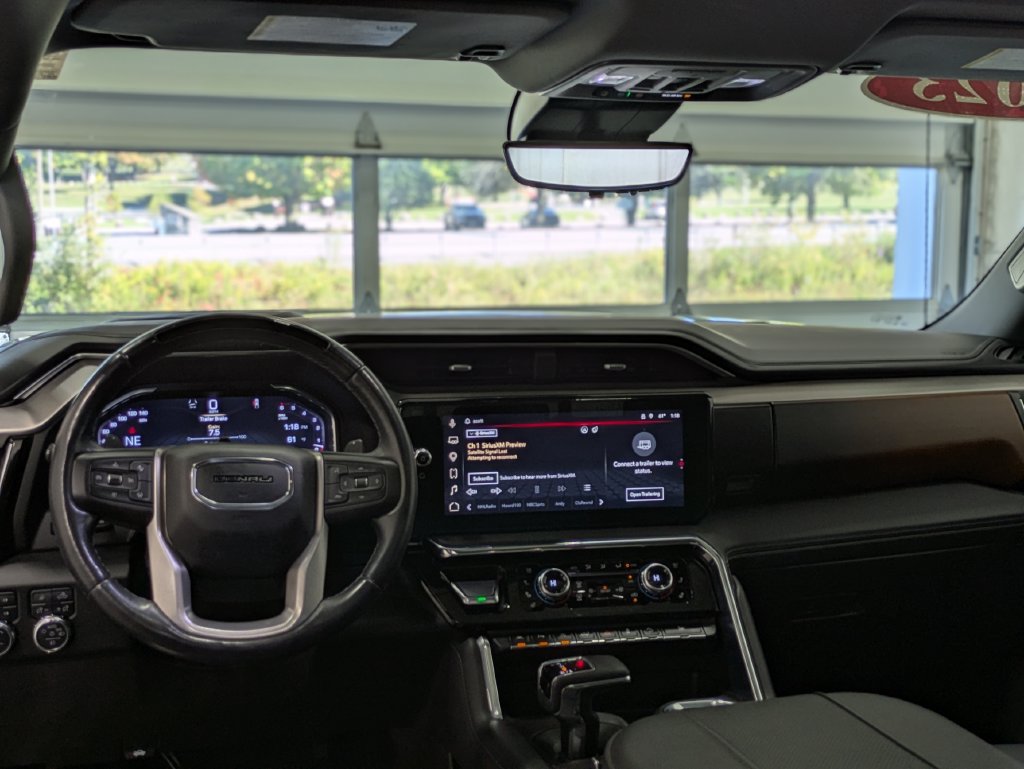 Used 2023 GMC Sierra 1500 Denali AWD/4WD image 8