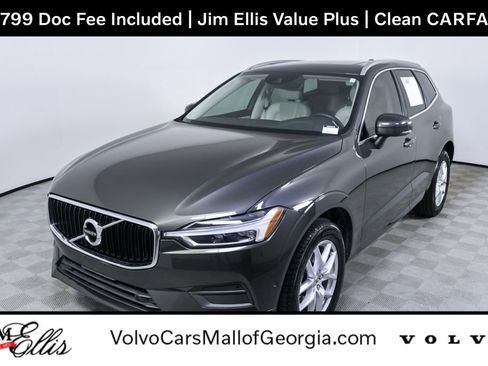 Used 2018 Volvo XC60 T5 Momentum w/ Vision Package image 1
