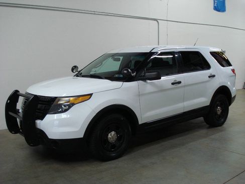 Used 2015 Ford Explorer 4WD Police Interceptor w/ Ready For The Road Package image 6
