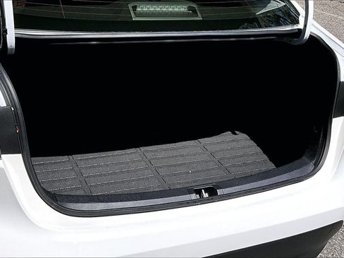 Used 2024 Toyota Corolla LE FWD image 37