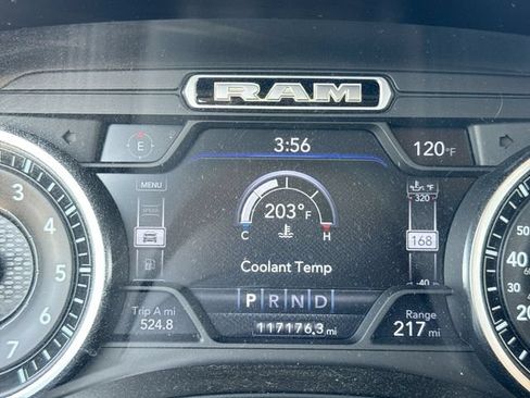 Used 2019 RAM 1500 Laramie AWD/4WD image 15