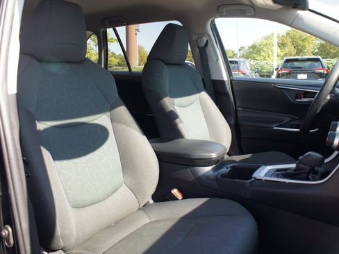 Used 2024 Toyota RAV4 XLE image 21