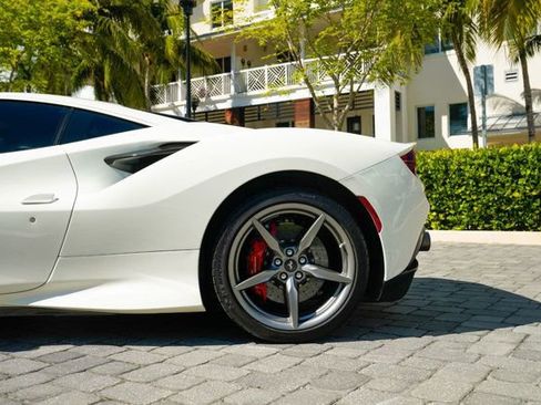 Used 2021 Ferrari F8 Tributo image 16