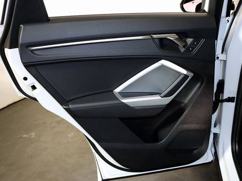 Used 2025 Audi Q3 2.0T Premium image 25