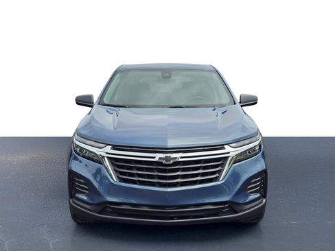 Used 2024 Chevrolet Equinox LS w/ LS Convenience Package FWD image 2