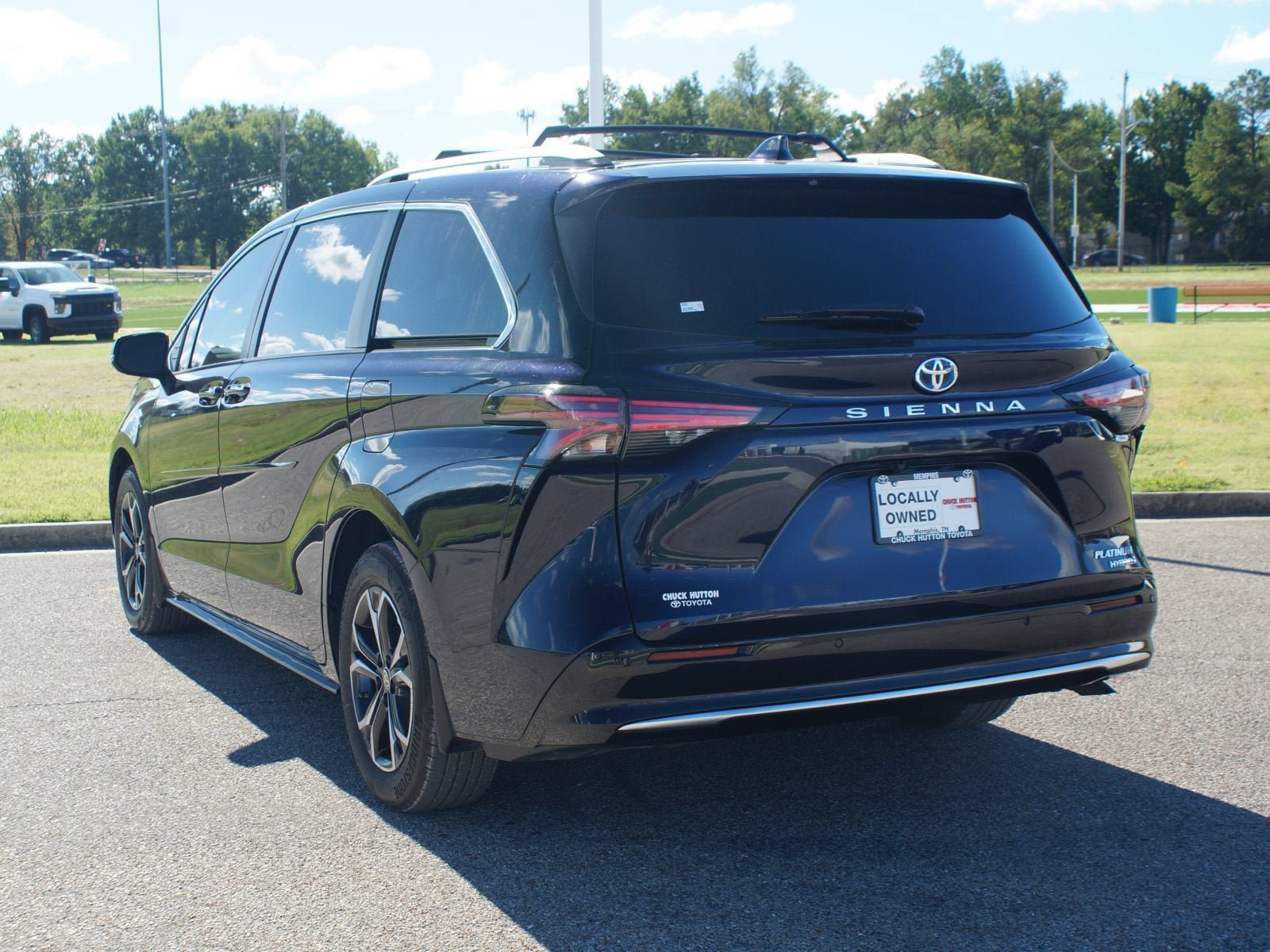 Used 2023 Toyota Sienna Platinum FWD image 18