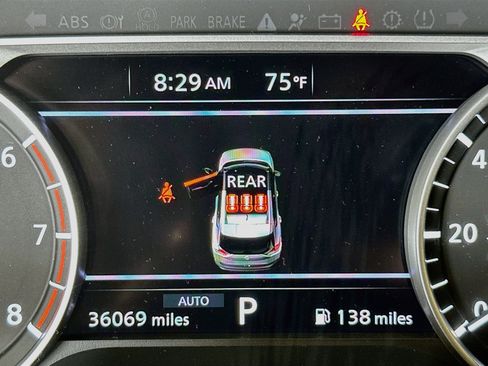 Used 2023 Nissan Rogue SV AWD/4WD image 19