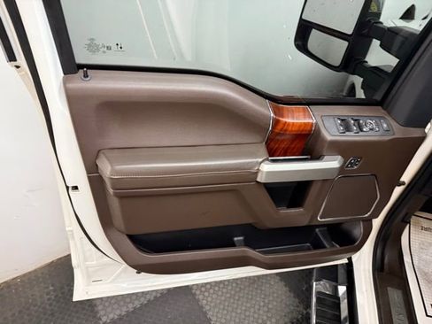 Used 2022 Ford F350 King Ranch w/ Chrome Package image 17