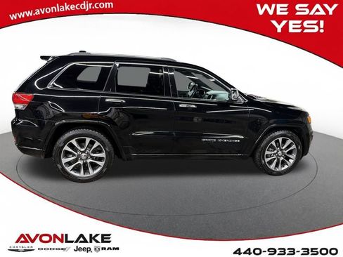 Used 2017 Jeep Grand Cherokee Overland image 7