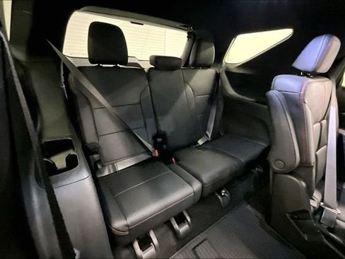 Used 2026 Chevrolet Traverse RS AWD/4WD image 33