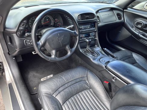 Used 2002 Chevrolet Corvette Coupe w/ Preferred Equipment Group2 image 17