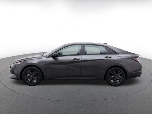 Used 2026 Hyundai Elantra Sport FWD image 4