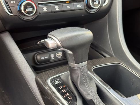 Certified 2019 Kia Optima EX image 22