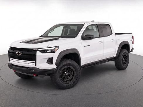 Used 2024 Chevrolet Colorado ZR2 w/ ZR2 Bison Edition AWD/4WD image 3