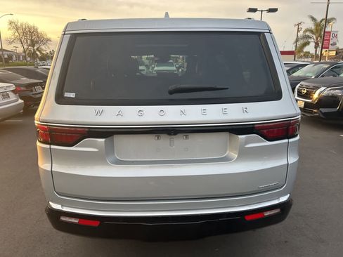 Used 2022 Jeep Wagoneer Series III w/ Premium Group I image 6