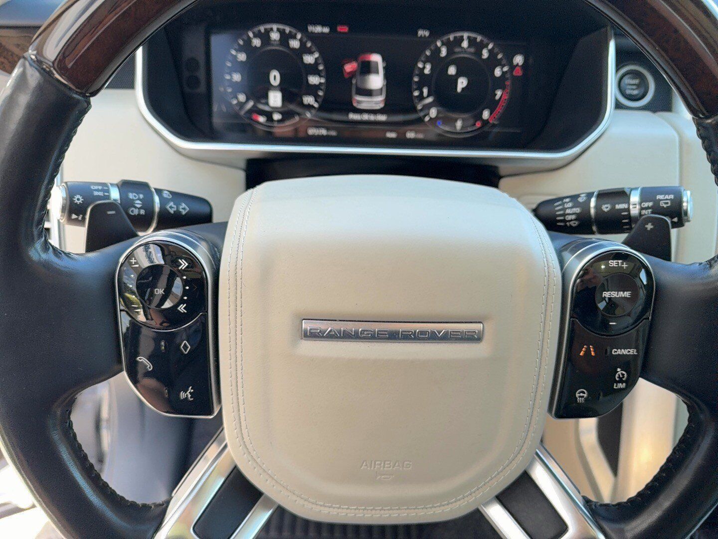 Used 2020 Land Rover Range Rover HSE AWD/4WD image 16