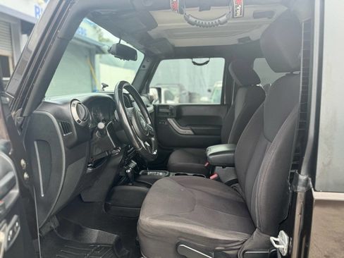 Used 2013 Jeep Wrangler Sport image 13
