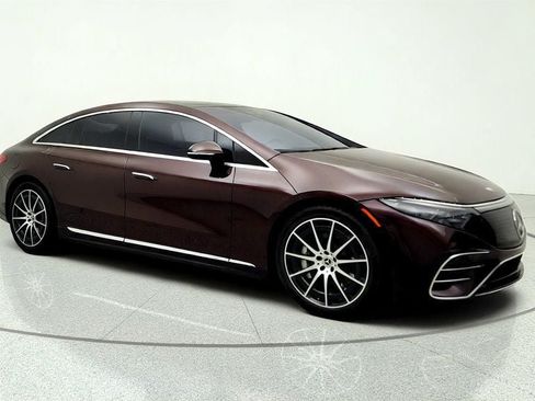 Used 2024 Mercedes-Benz EQS 580 4MATIC Sedan w/ Executive Interior Package image 3