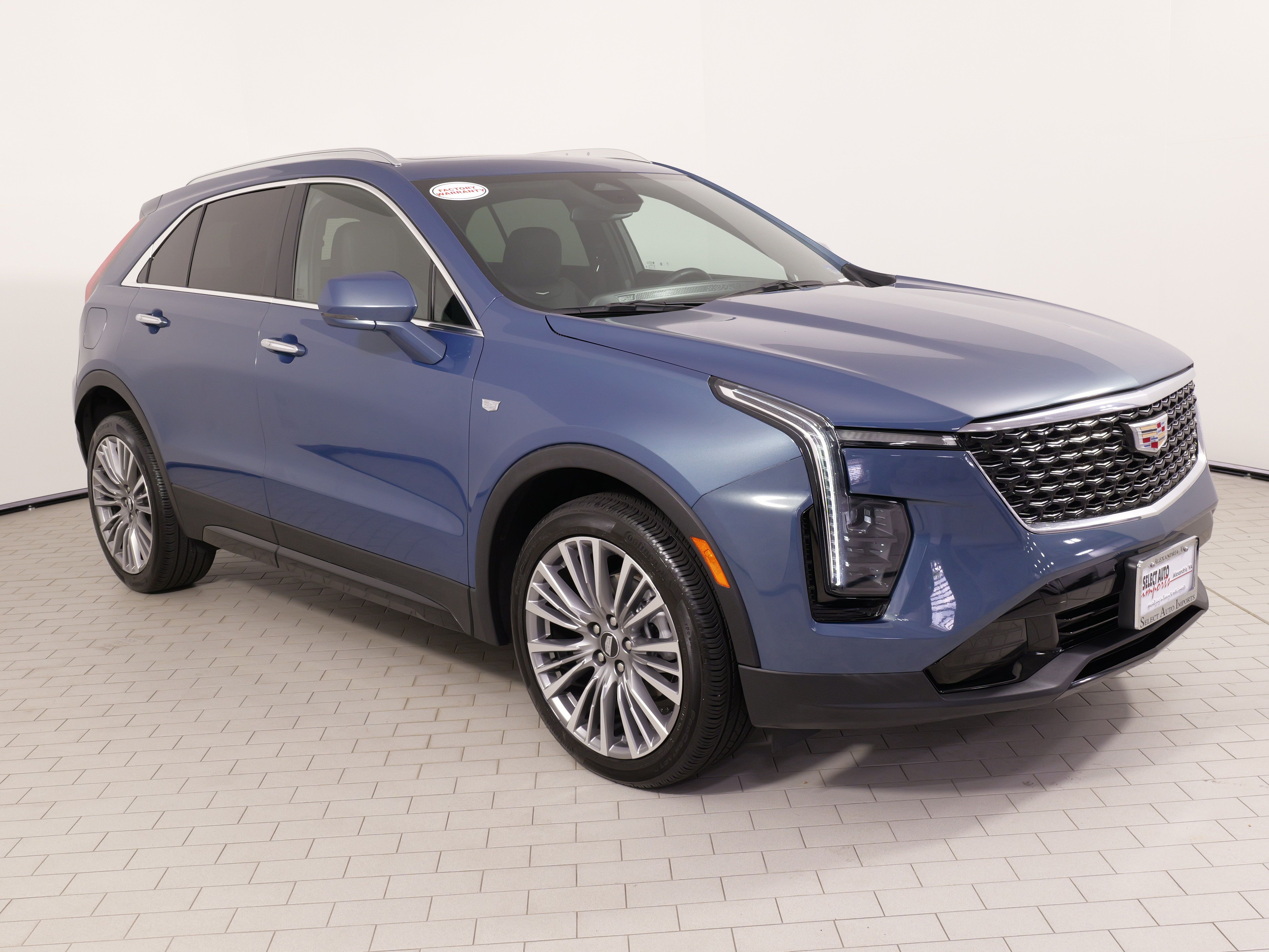 Used 2024 Cadillac XT4 Premium Luxury w/ Cold Weather Package AWD/4WD image 6