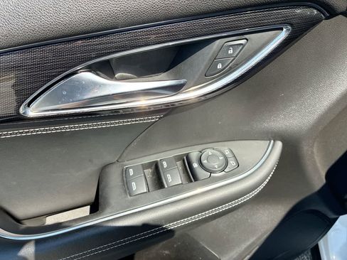 Used 2023 Buick Envision Preferred image 22