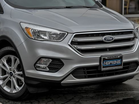 Used 2017 Ford Escape SE w/ SE Cold Weather Package image 2