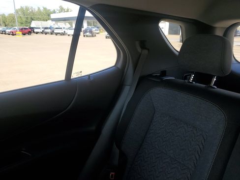 Used 2023 Chevrolet Equinox LT AWD/4WD image 13