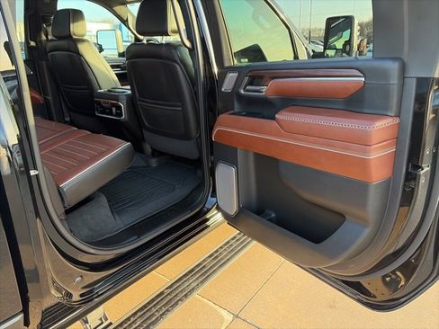 Used 2024 GMC Sierra 2500 Denali Ultimate image 42