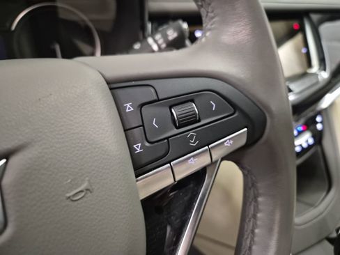 Certified 2025 Cadillac XT6 Premium Luxury image 19