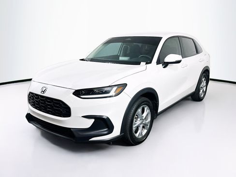 Used 2025 Honda HR-V LX image 3