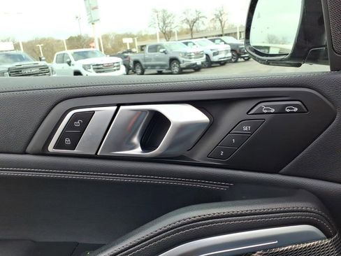 Used 2022 BMW X6 xDrive40i AWD/4WD image 15