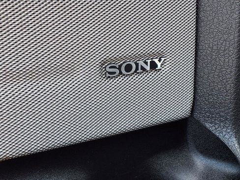 Used 2013 Ford F150 Platinum image 11