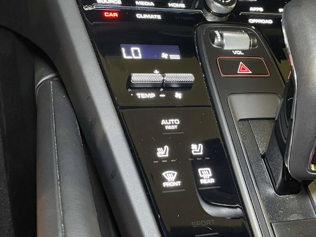 Certified 2023 Porsche Cayenne Turbo GT AWD/4WD image 32