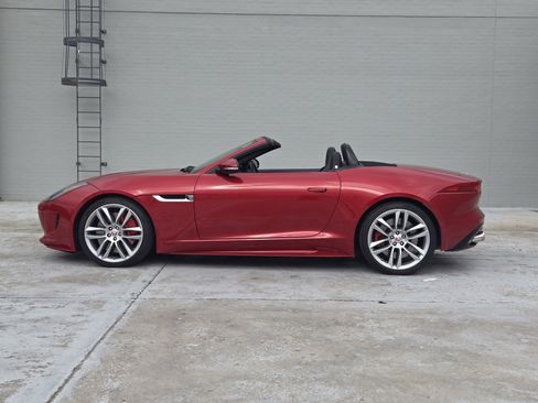 Used 2016 Jaguar F-TYPE R image 5
