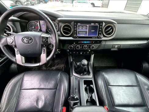 Used 2020 Toyota Tacoma TRD Off-Road image 14