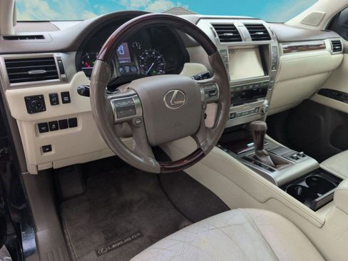 Used 2018 Lexus GX 460 image 7