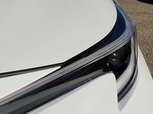 Used 2023 Toyota Corolla XSE image 9